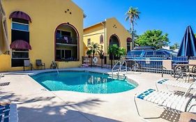 2Bed/2Bath Condo Next To Siesta Key ~A Hidden Gem